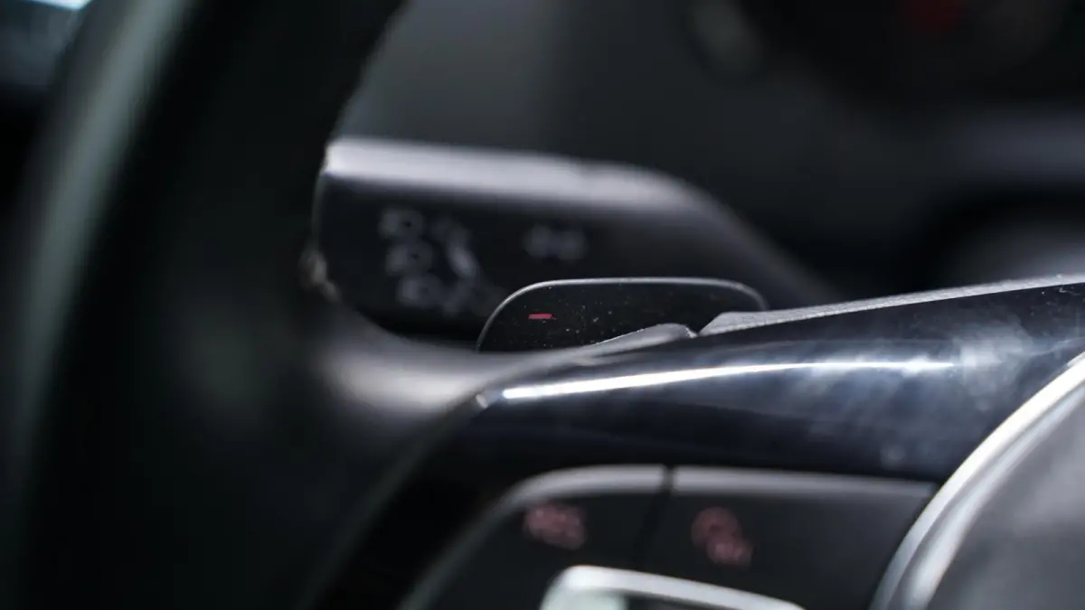 2.0 TDI 150 pk DSG Aut. GRIJS KENTEKEN Trekhaak Navi, Adapt.Cruise, 2x Elek. Schuifdeur, Leder Zwart