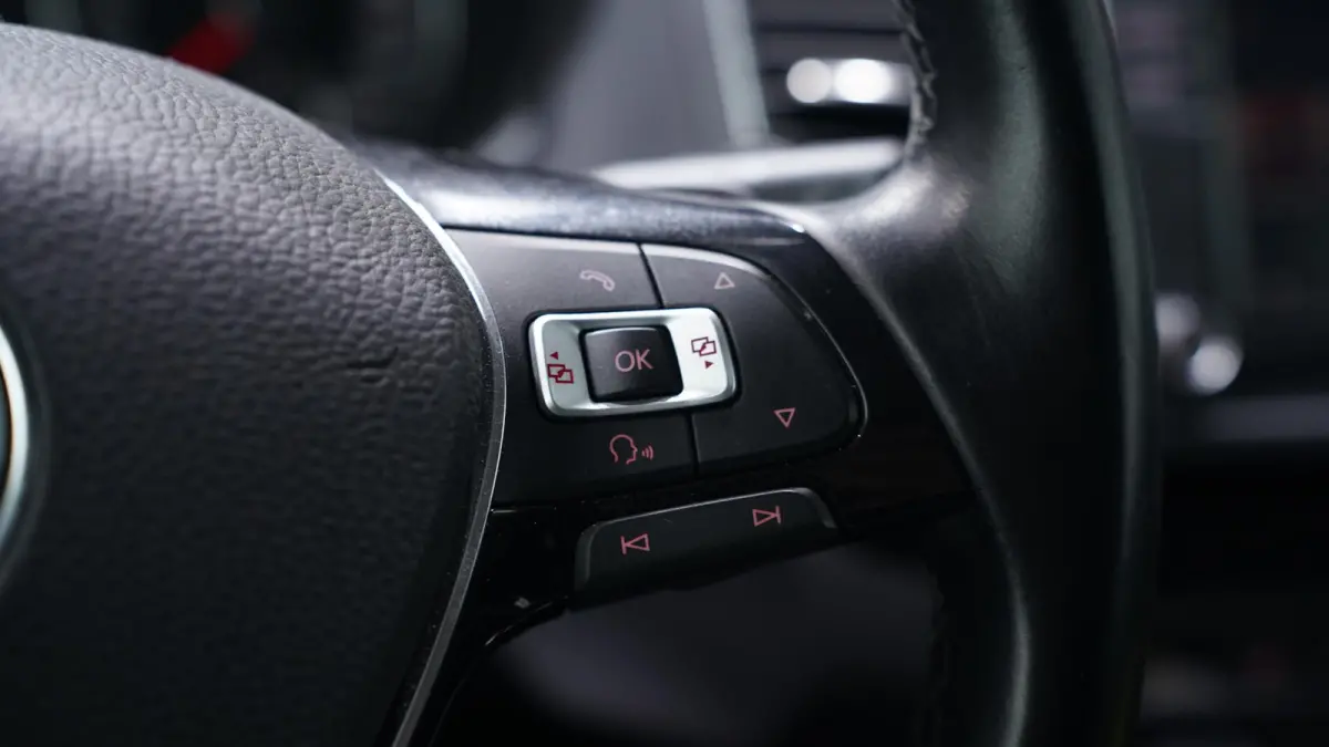 2.0 TDI 150 pk DSG Aut. GRIJS KENTEKEN Trekhaak Navi, Adapt.Cruise, 2x Elek. Schuifdeur, Leder Zwart