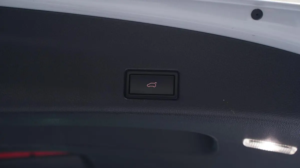 2.0 TDI 150 pk DSG Aut. GRIJS KENTEKEN Trekhaak Navi, Adapt.Cruise, 2x Elek. Schuifdeur, Leder Zwart