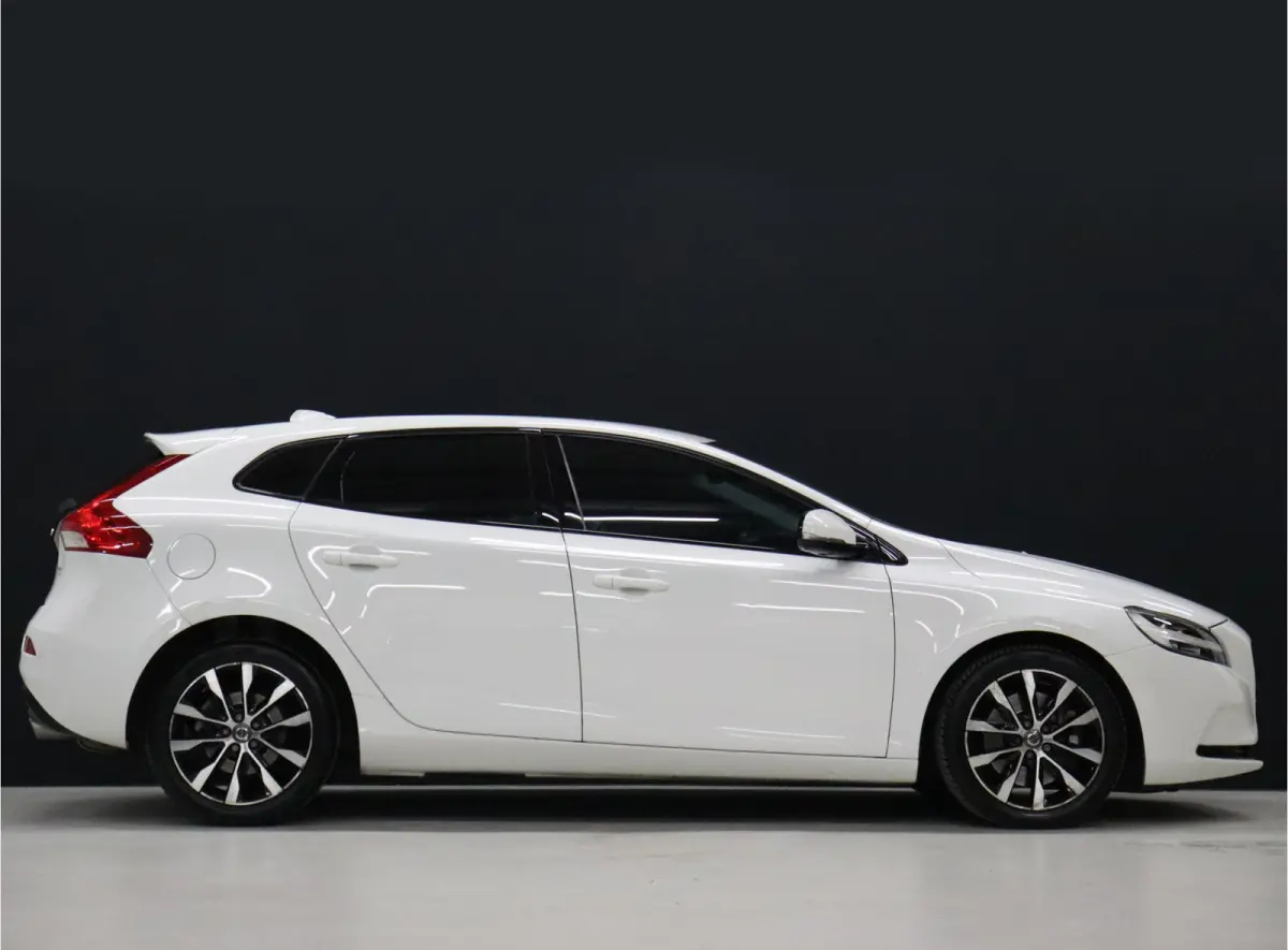 1.5 T3 Dynamic Edition [CRUISE CONTROL, STOELVERWARMING, DIGITALE TELLER, BLUETOOTH, NAVIGATIE, CLIMATE, NIEUWSTAAT]