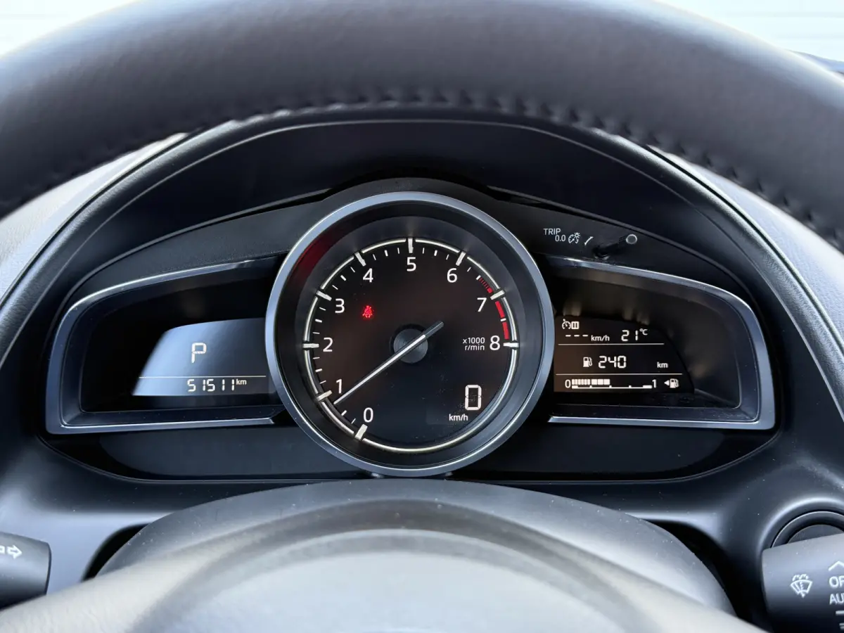 2.0 SkyActiv-G 121 Luxury | CarPlay | HUD | Camera | Keyless | 18 inch