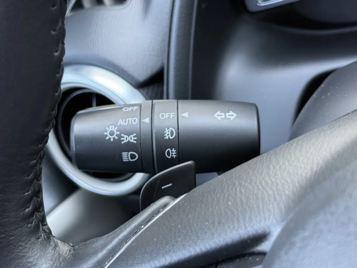 2.0 SkyActiv-G 121 Luxury | CarPlay | HUD | Camera | Keyless | 18 inch