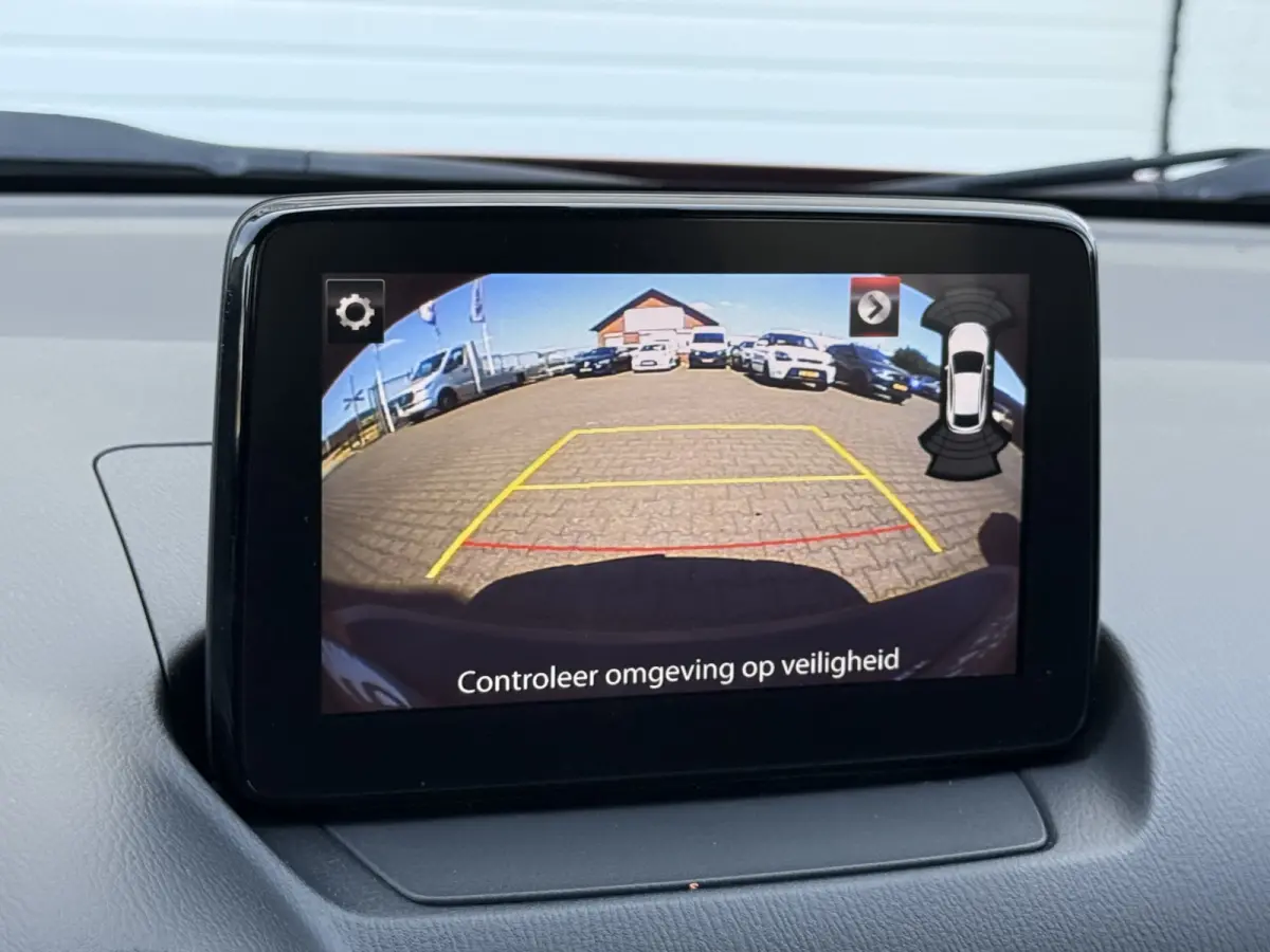 2.0 SkyActiv-G 121 Luxury | CarPlay | HUD | Camera | Keyless | 18 inch