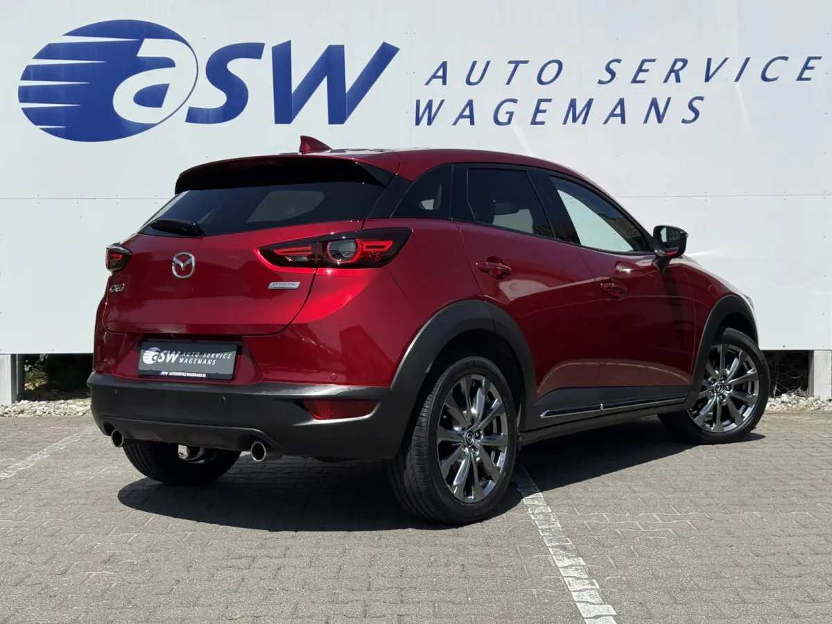 2.0 SkyActiv-G 121 Luxury | CarPlay | HUD | Camera | Keyless | 18 inch