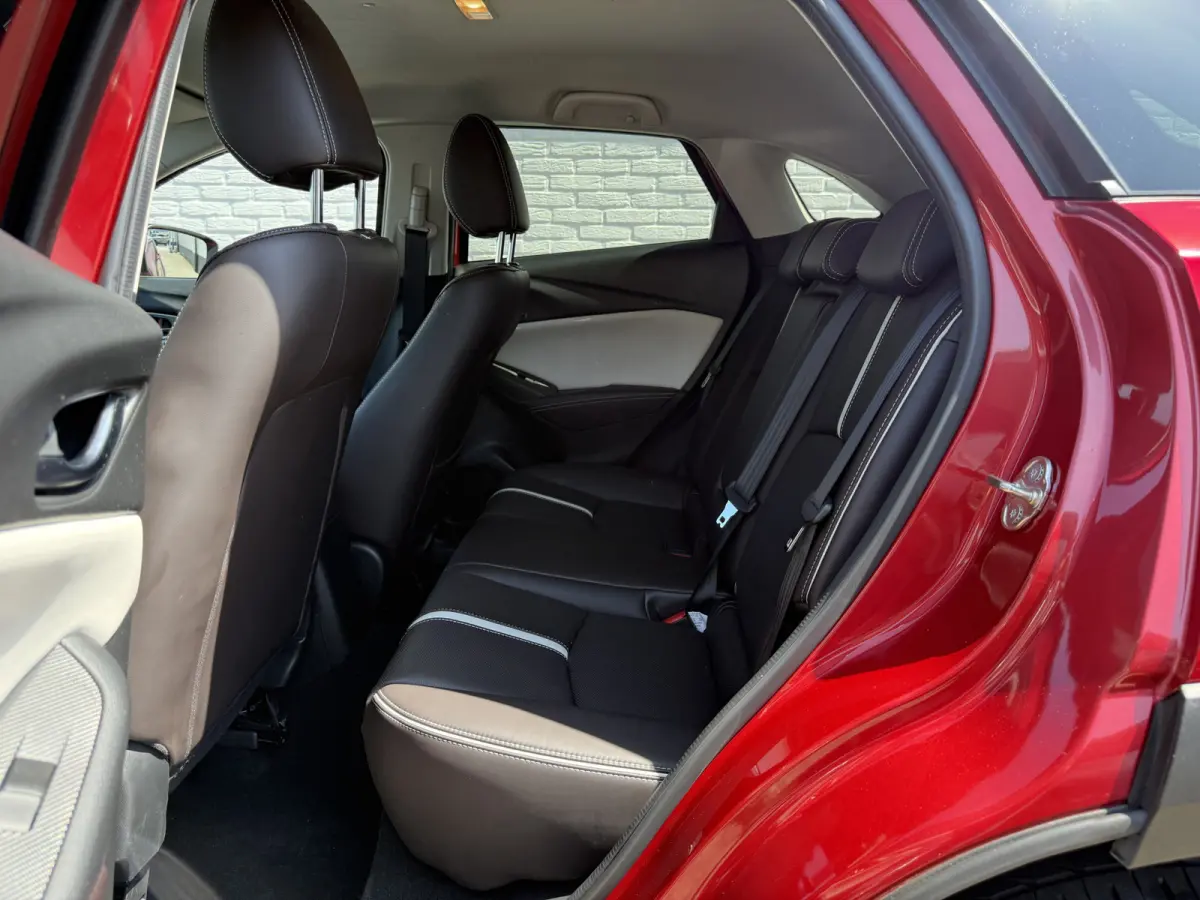 2.0 SkyActiv-G 121 Luxury | CarPlay | HUD | Camera | Keyless | 18 inch