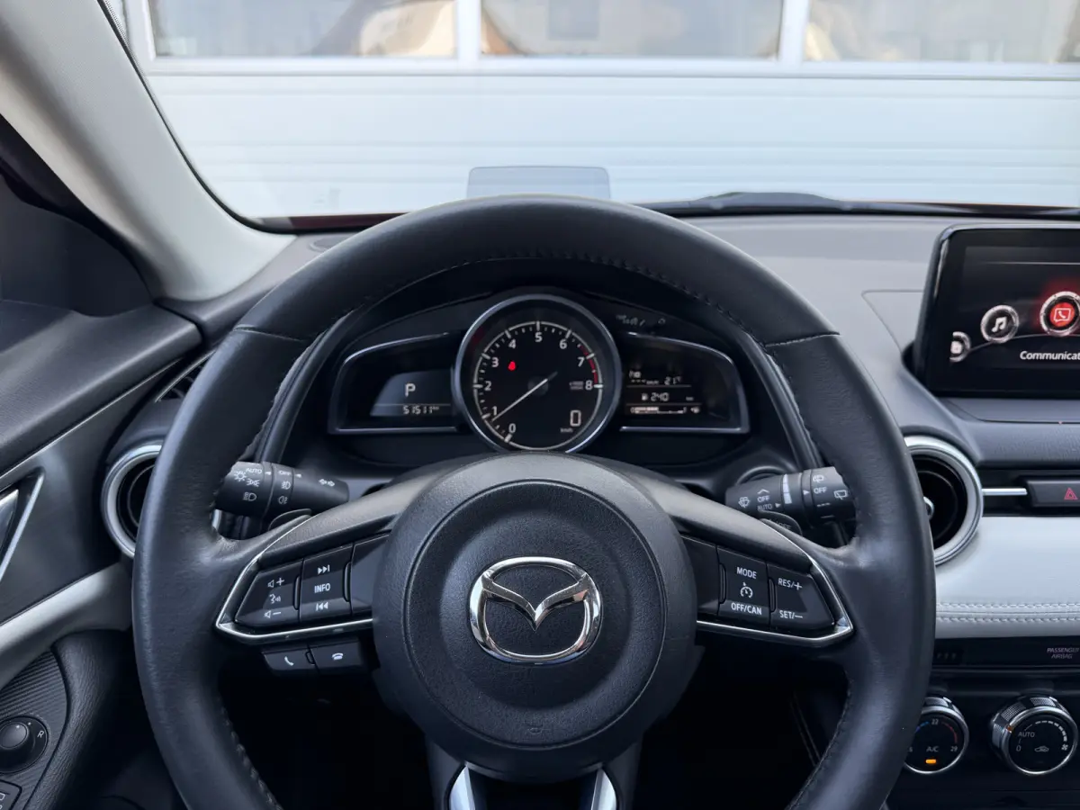 2.0 SkyActiv-G 121 Luxury | CarPlay | HUD | Camera | Keyless | 18 inch