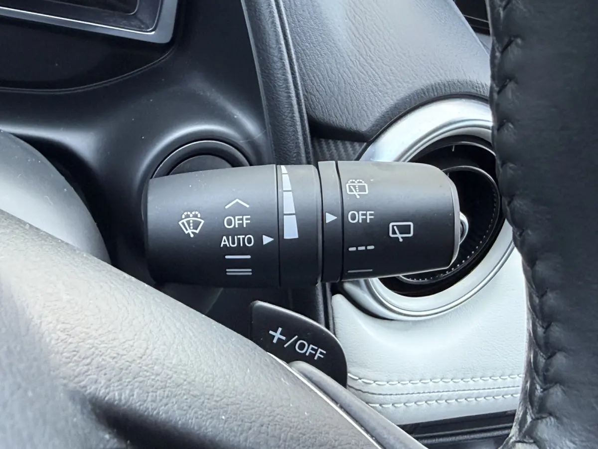 2.0 SkyActiv-G 121 Luxury | CarPlay | HUD | Camera | Keyless | 18 inch