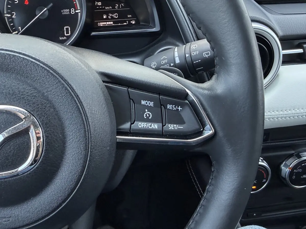 2.0 SkyActiv-G 121 Luxury | CarPlay | HUD | Camera | Keyless | 18 inch