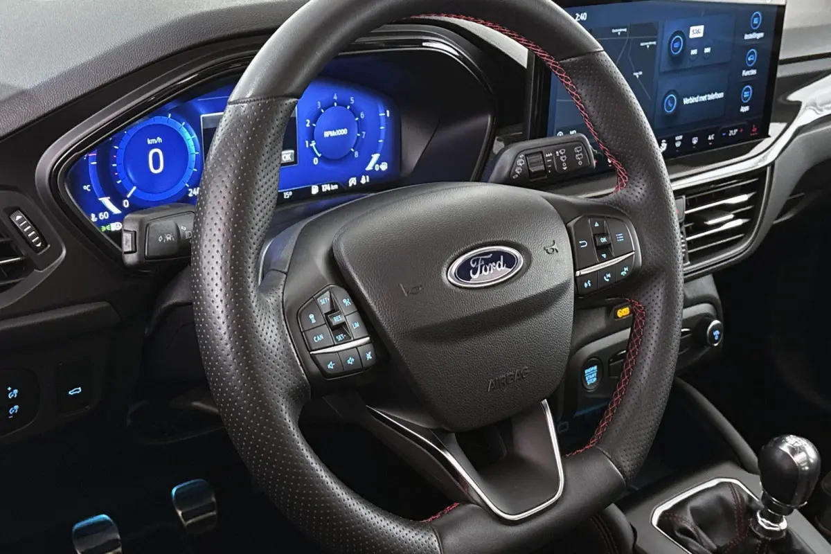 1.0 EcoBoost Hybrid ST Line X Panoramadak Stuur-Stoelverwarming Camera LED Koplampen