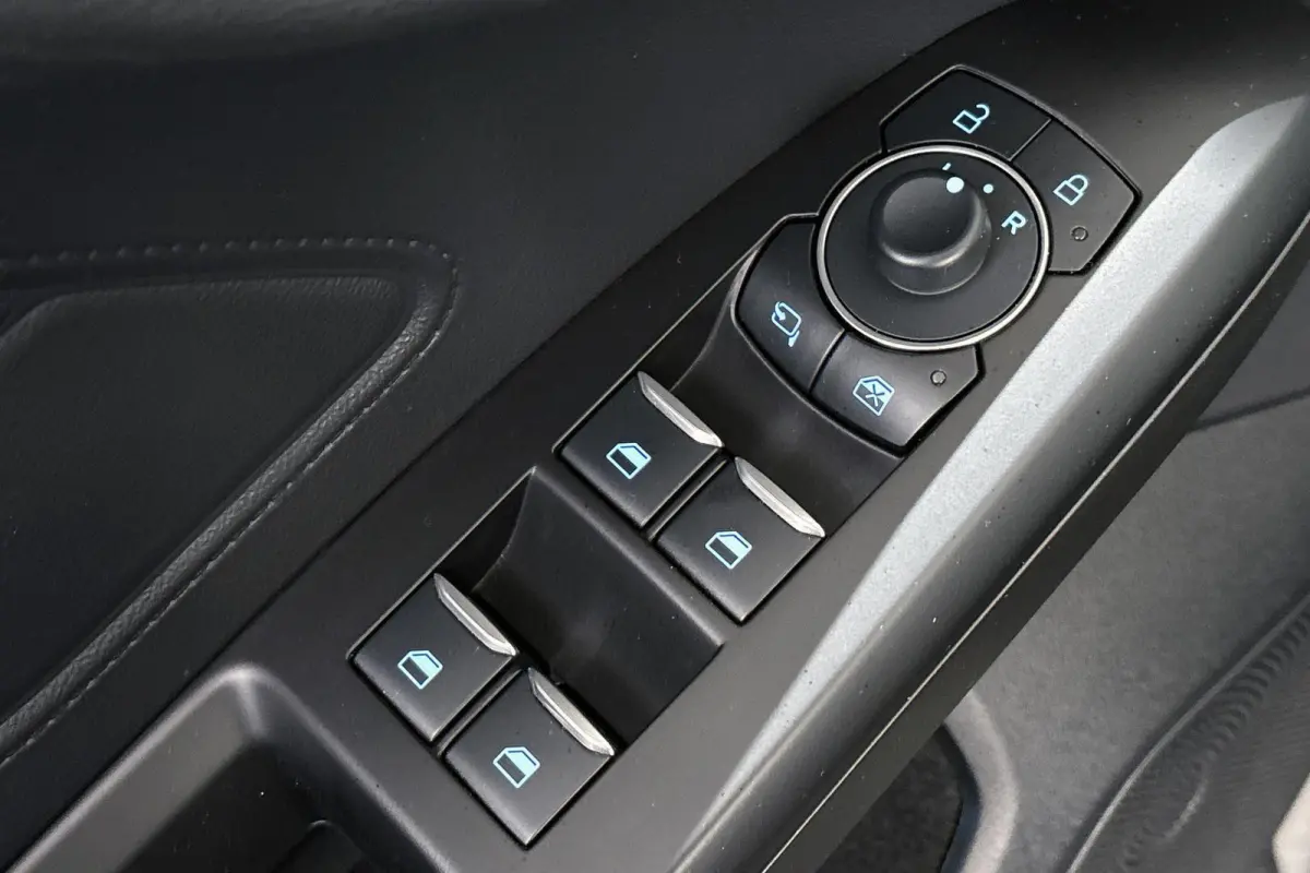 1.0 EcoBoost Hybrid ST Line X Panoramadak Stuur-Stoelverwarming Camera LED Koplampen