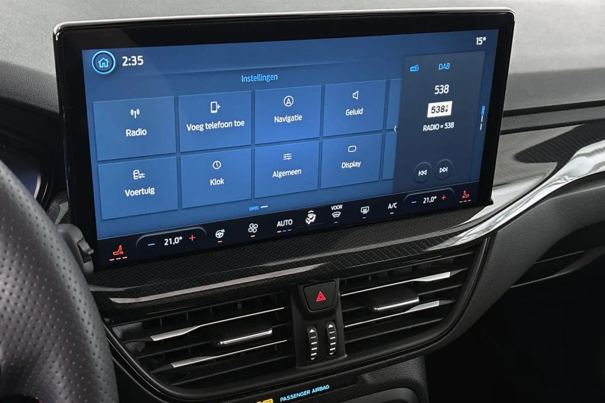 1.0 EcoBoost Hybrid ST Line X Panoramadak Stuur-Stoelverwarming Camera LED Koplampen