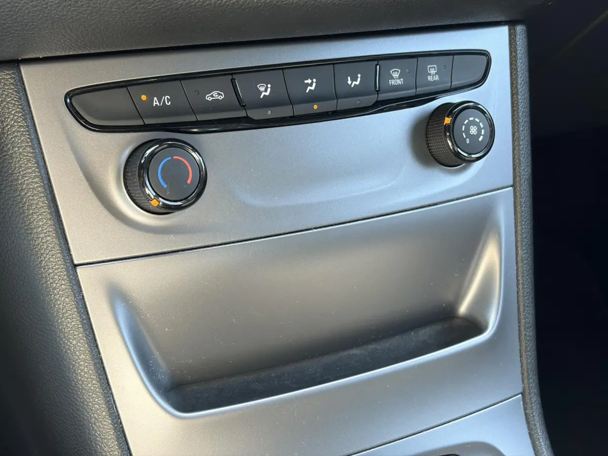 1.4 Black Edition 2e Eigenaar,Carplay,150pk,Navi,6 Bak,Airco,Cruise,Lm velgen,Pdc,N.A.P,Apk tot 10-2027
