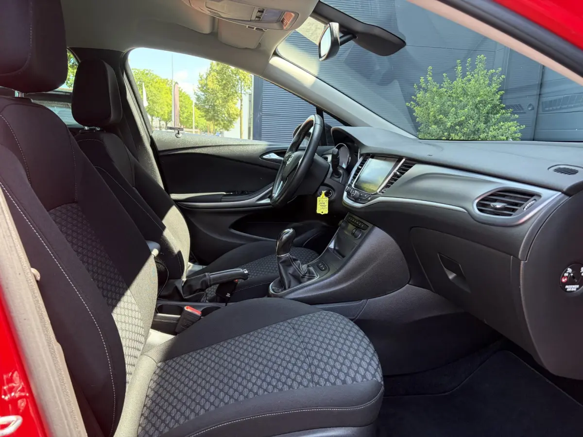 1.4 Black Edition 2e Eigenaar,Carplay,150pk,Navi,6 Bak,Airco,Cruise,Lm velgen,Pdc,N.A.P,Apk tot 10-2027