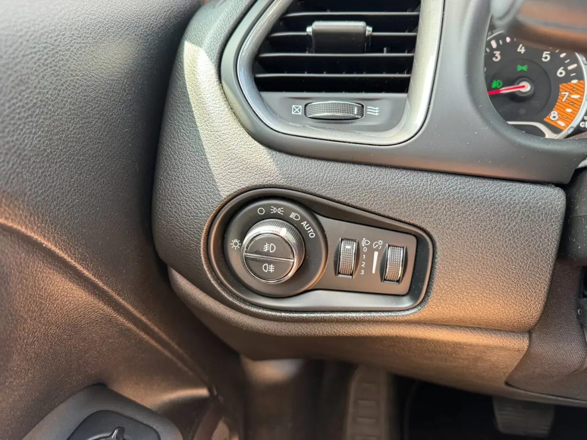 1.3T Limited **BEATS AUDIO + CAMERA + LEER + KEYLESS**