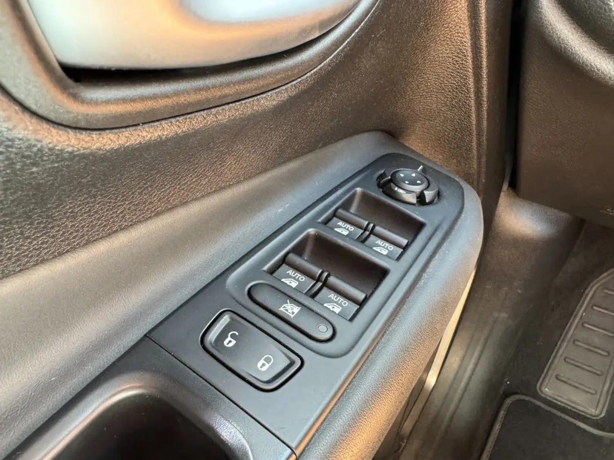 1.3T Limited **BEATS AUDIO + CAMERA + LEER + KEYLESS**