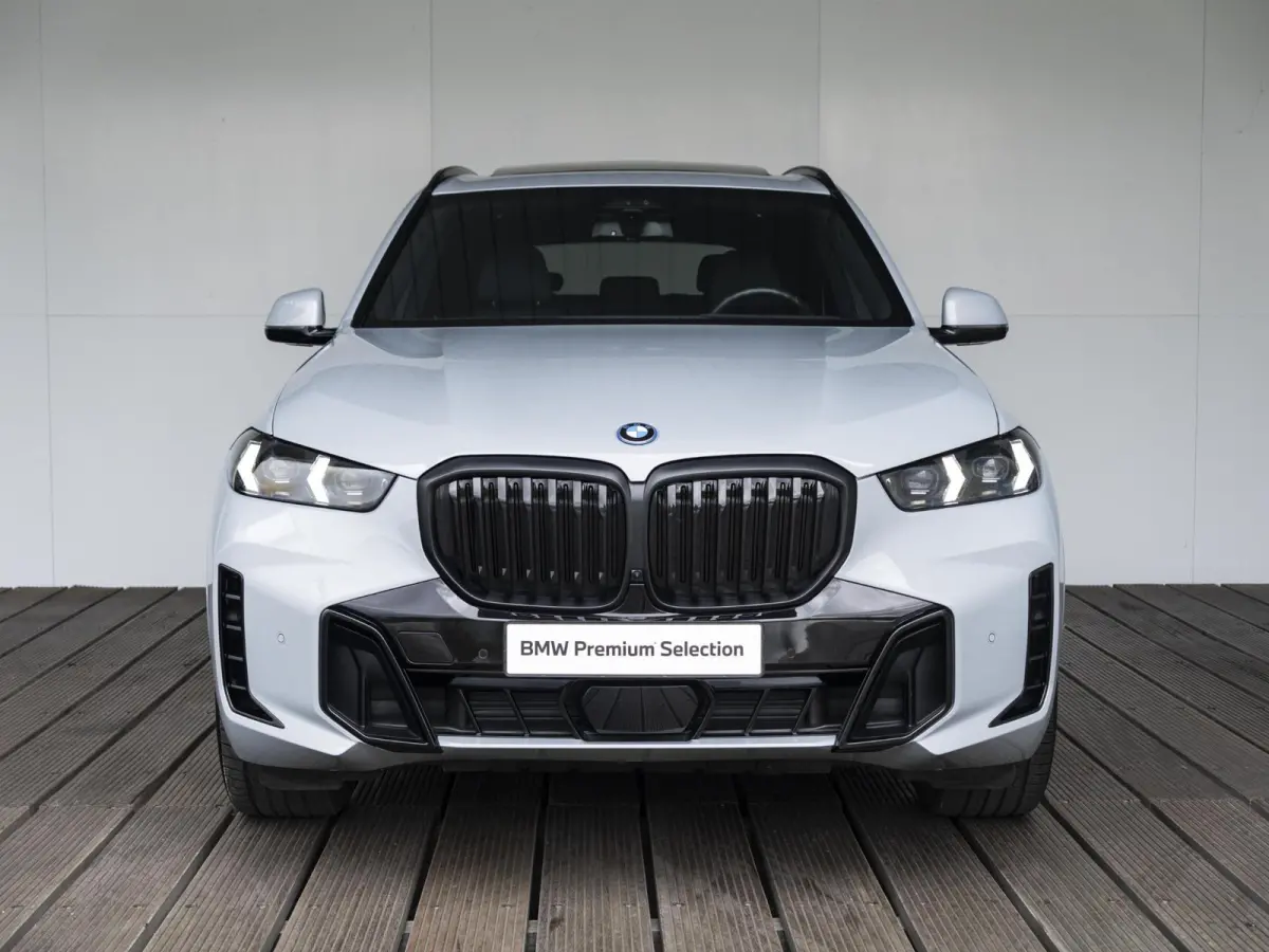 xDrive50e | M Sportpakket Pro | Innovation Pack | Comfort Access | Soft-Close | Sky Lounge | Harman Kardon | 21''