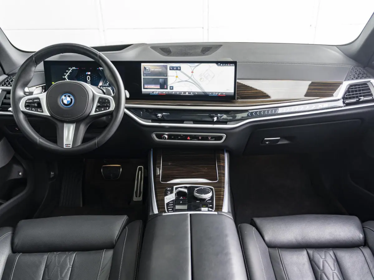 xDrive50e | M Sportpakket Pro | Innovation Pack | Comfort Access | Soft-Close | Sky Lounge | Harman Kardon | 21''