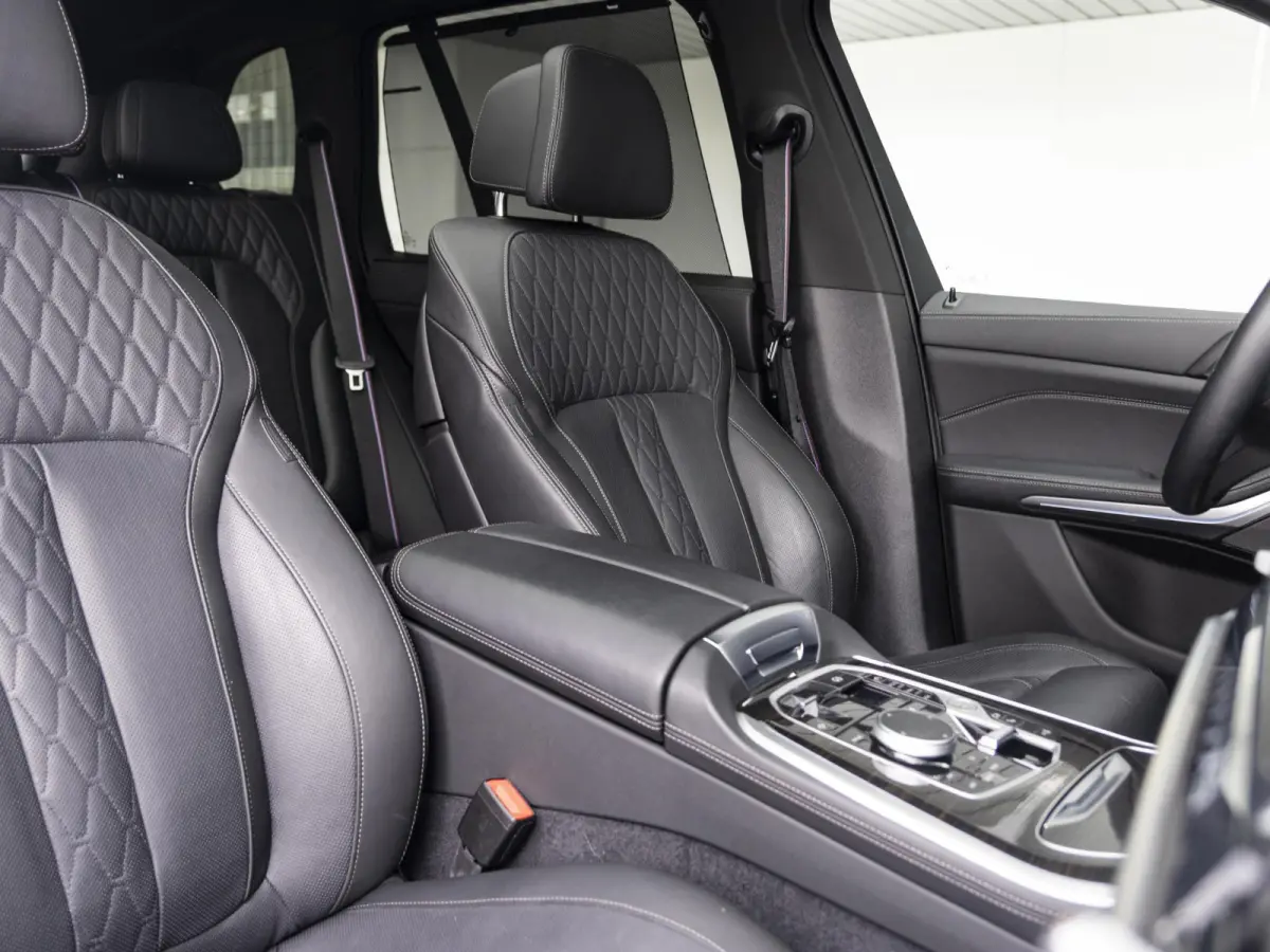 xDrive50e | M Sportpakket Pro | Innovation Pack | Comfort Access | Soft-Close | Sky Lounge | Harman Kardon | 21''