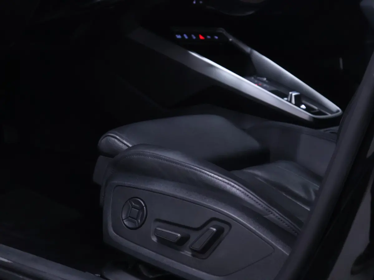 35 TFSI Sport Black Edition [ADAPTIVE CRUISE, BANG & OLUFSEN, HEAD-UP, APPLE CARPLAY, TREKHAAK AFNEEMBAAR, ANDROID, MEMORY SEATS, STOELVERWARMING, VOL LEDER, PDC V+A, CLIMATE, NIEUWSTAAT]