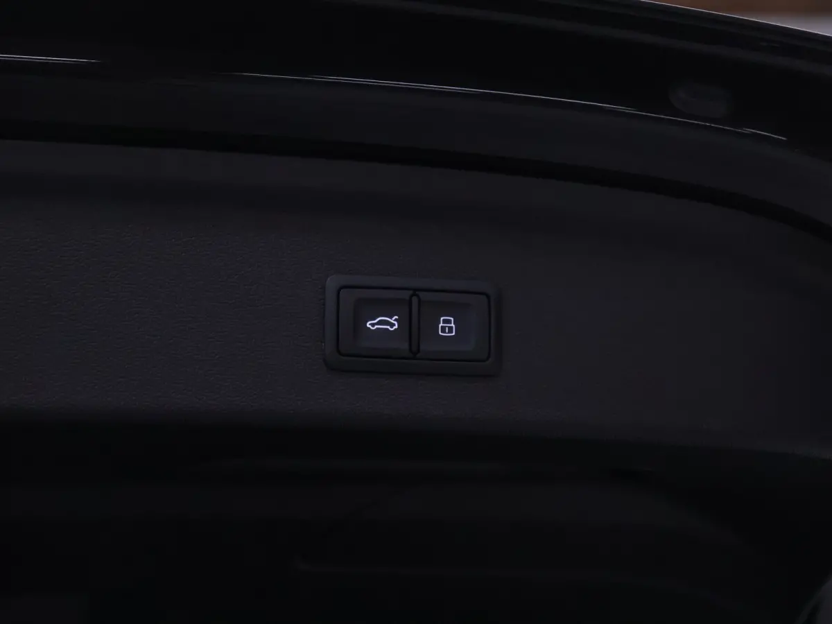 35 TFSI Sport Black Edition [ADAPTIVE CRUISE, BANG & OLUFSEN, HEAD-UP, APPLE CARPLAY, TREKHAAK AFNEEMBAAR, ANDROID, MEMORY SEATS, STOELVERWARMING, VOL LEDER, PDC V+A, CLIMATE, NIEUWSTAAT]