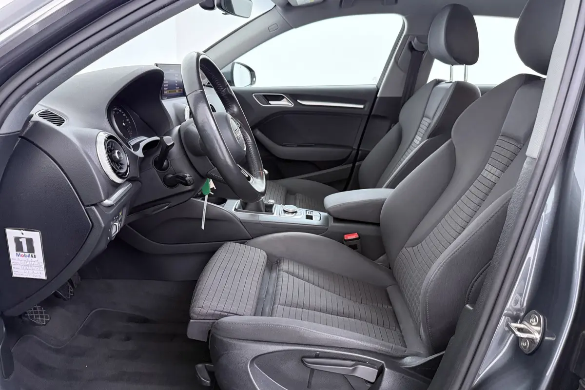 1.0 TFSI Design Pro Line Plus | Trekhaak | Navigatie | Climate Control | Stoelverwarming | Sportstoelen |