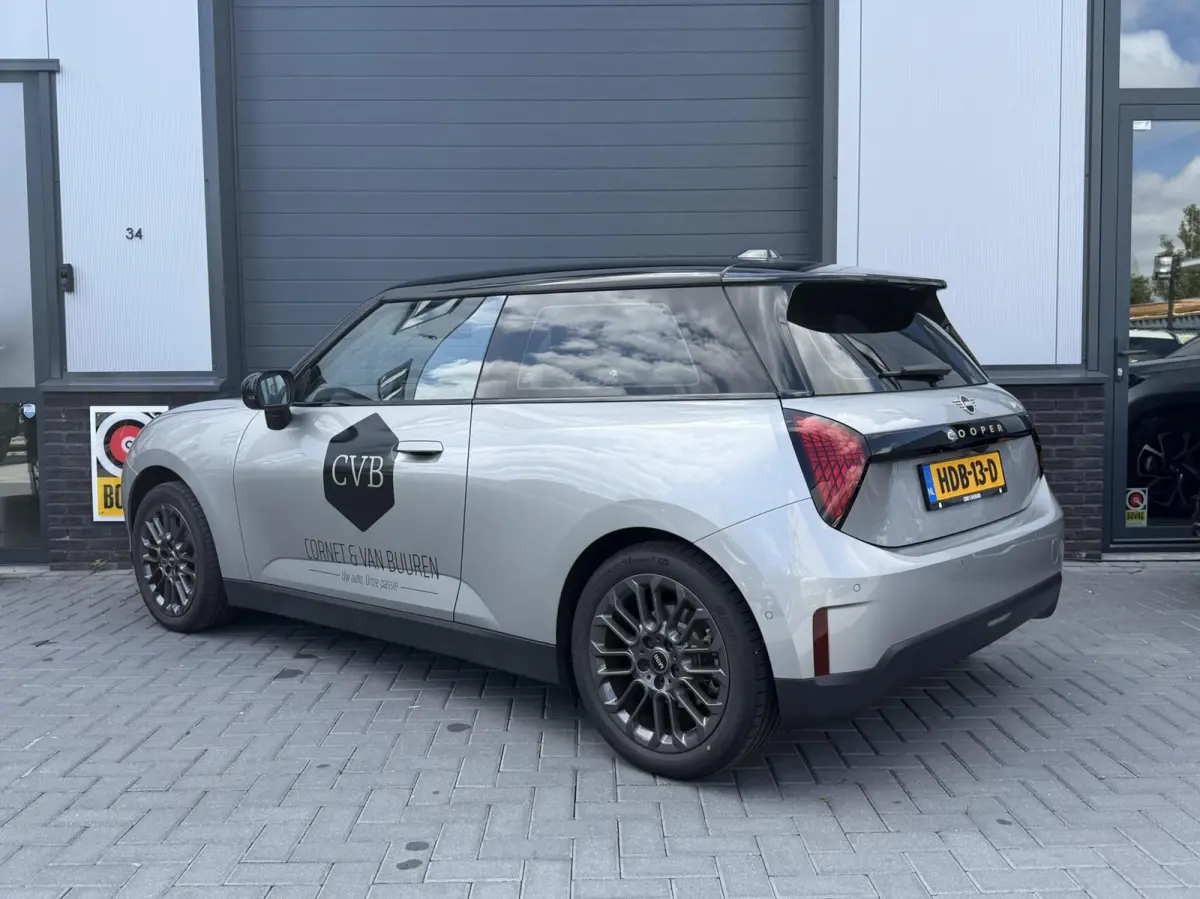 Cooper E Essential 40.7 kWh