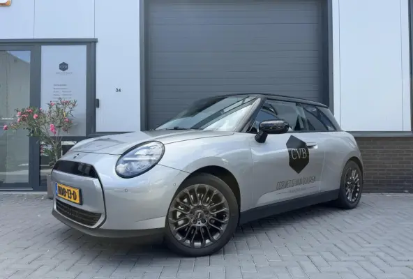 Cooper E Essential 40.7 kWh