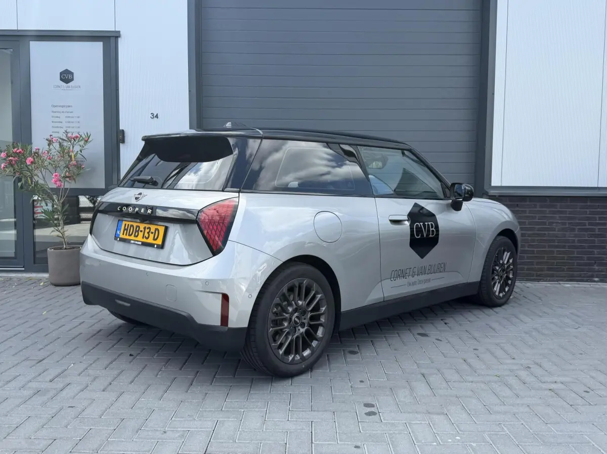 Cooper E Essential 40.7 kWh