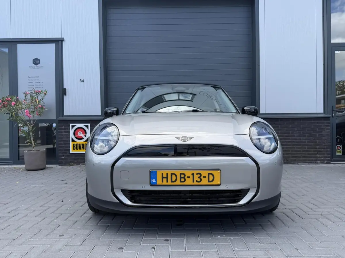 Cooper E Essential 40.7 kWh