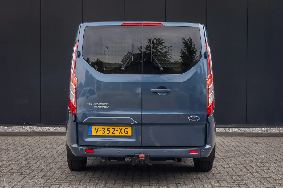 300 2.0 TDCI L2H1 Limited DC | Achteruitrijcamera | Airco | Lichtmetalen velgen 16" | Dubbele schuifdeur | 100% Dealer O.h. | Trekhaak | MARGE | Leder