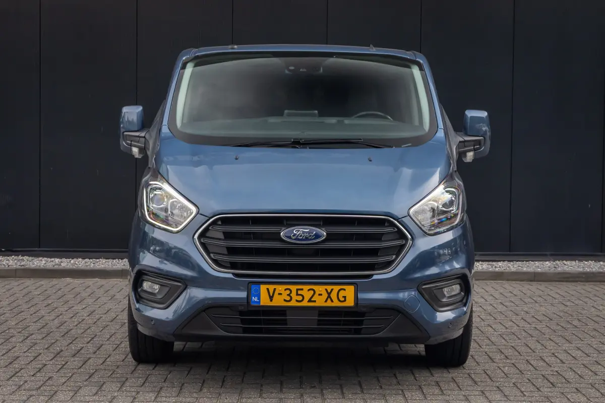 300 2.0 TDCI L2H1 Limited DC | Achteruitrijcamera | Airco | Lichtmetalen velgen 16" | Dubbele schuifdeur | 100% Dealer O.h. | Trekhaak | MARGE | Leder
