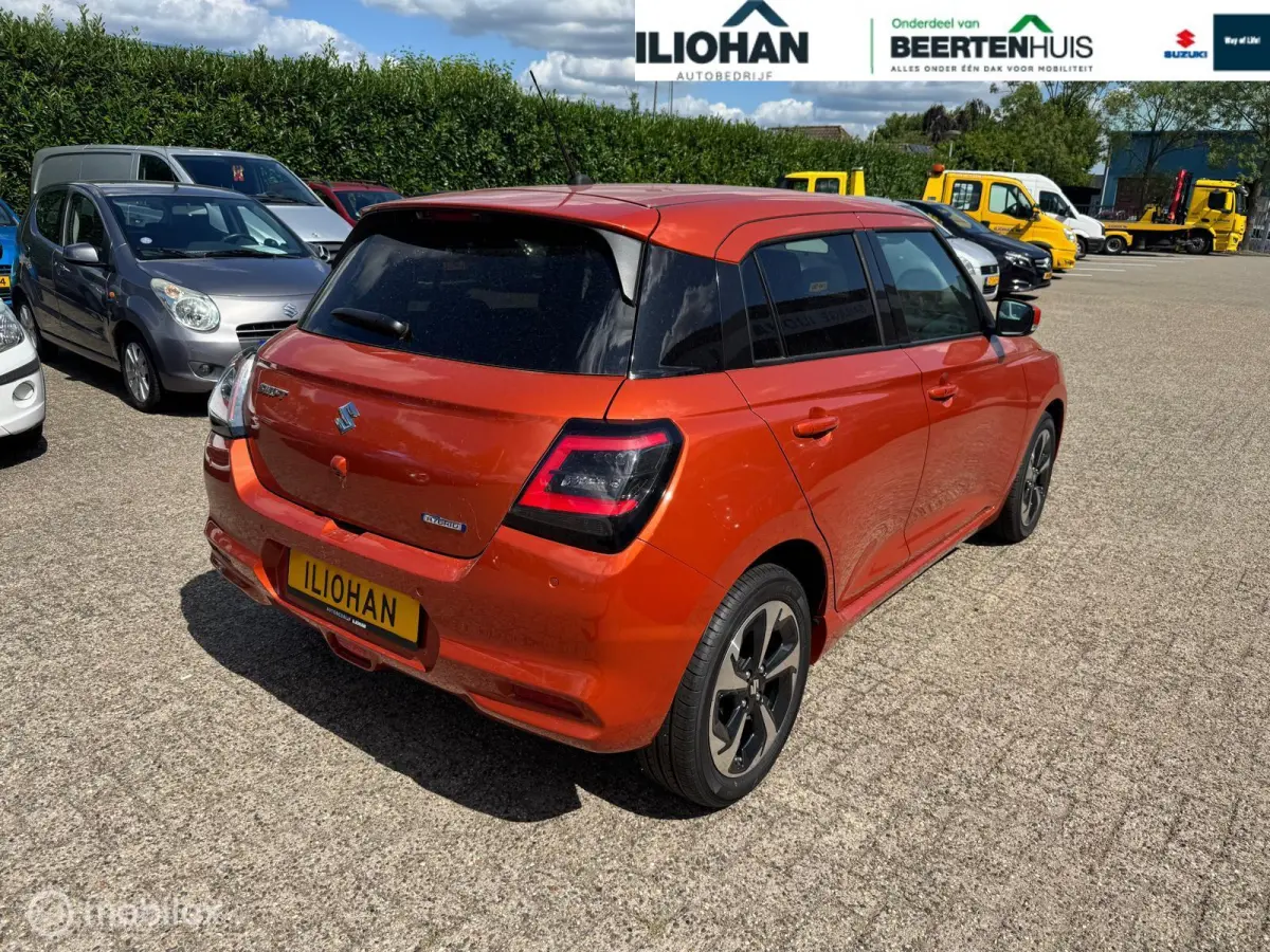 1.2 Style Smart Hybrid