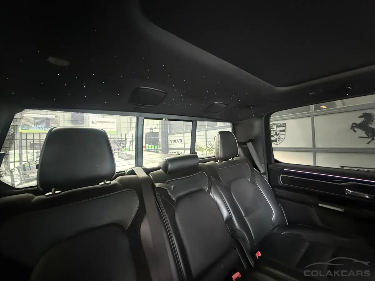 1500 4X4 5.7 V8 CC Laramie|Pano|Sterrenhemel|VOL!!