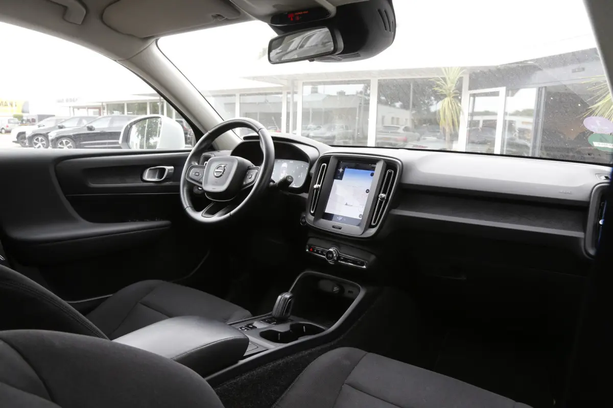 2.0 T4 190PK Automaat 4 Cilinder*NL-Auto*Perfect Onderh.*Elek. Trekhaak/Navi/LED/Rijstrooksensor/Botswaarschuwing/Verkeerstekenherk./Cruise-Control/17 inch LM*