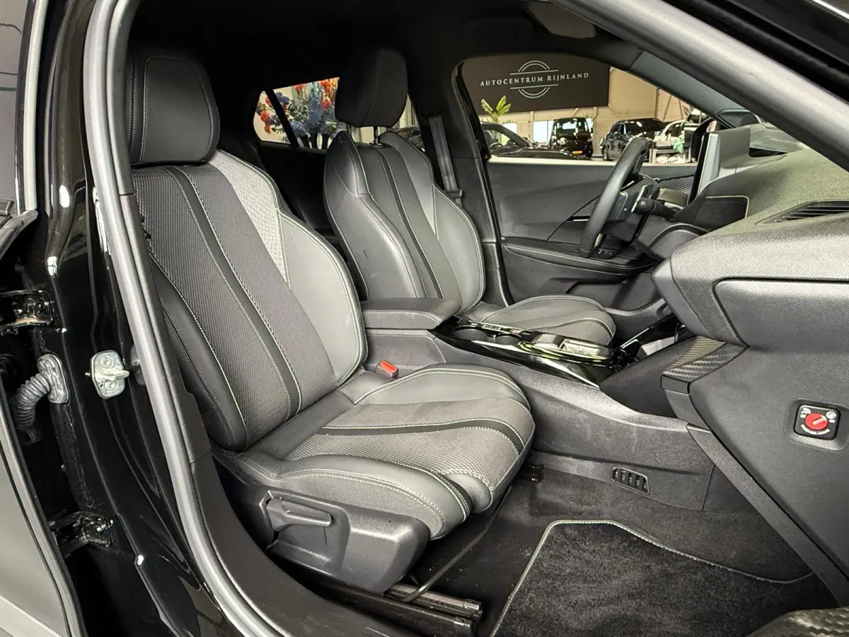 1.2 Hybrid 145 GT, 1 Jaar Bovag Garantie, Automaat, Carplay, Camera