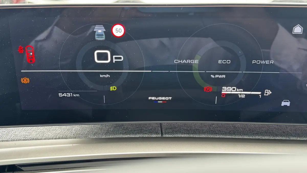 1.2 HYBRID 145PK 7-ZITS GT AUTOMAAT / NAVI / LEDER / CLIMA / FULL-LED / 19" LMV / KEYLESS / CAMERA / ADAPT. CRUISECONTROL / WINTERPAKKET / NIEUWSTAAT !!