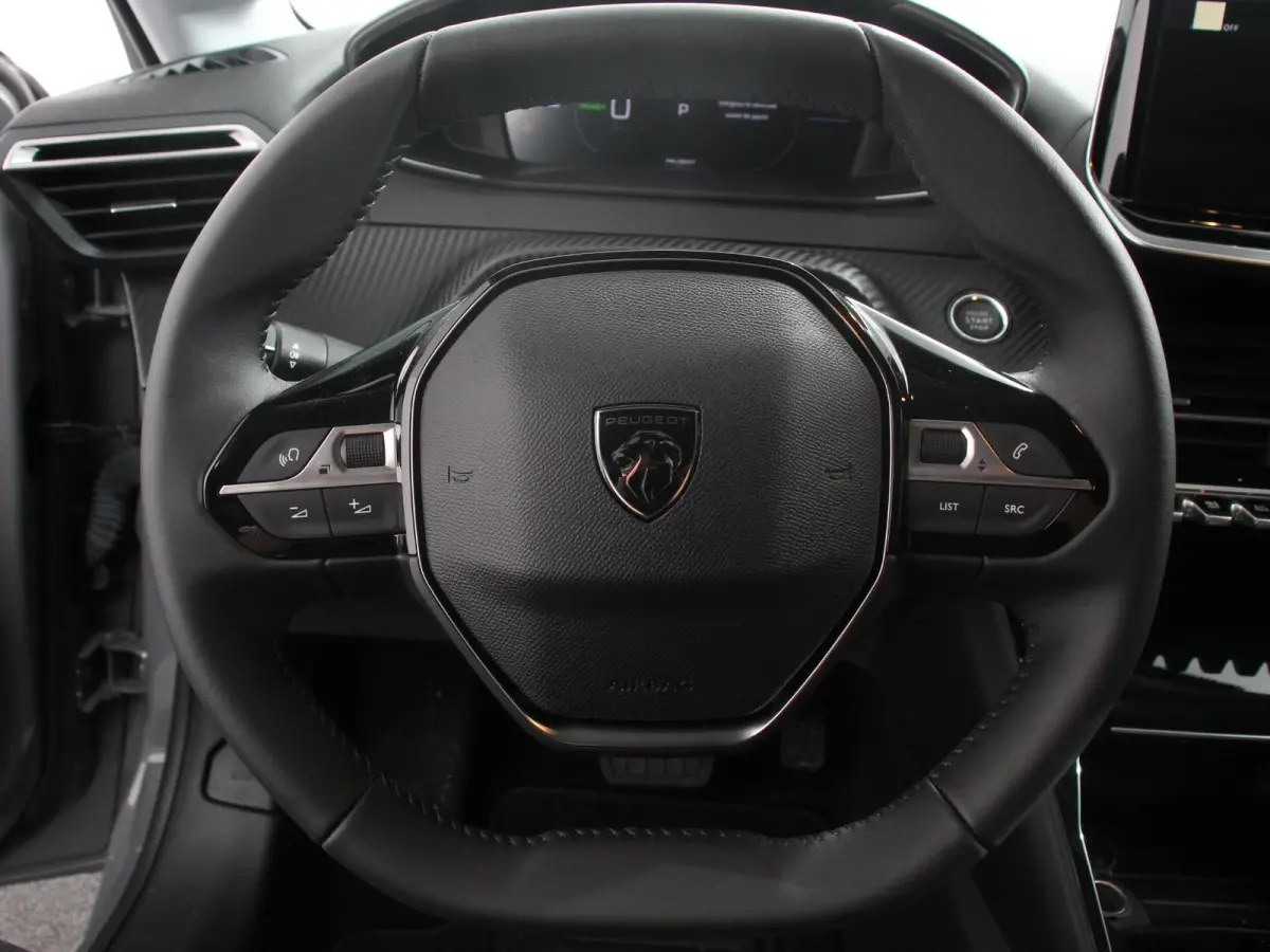 EV Allure 50 kWh Warmtepomp Navigatie Apple Carplay Android Auto Parkeerhulp Cruise Control Full Led Climate Control Lichtmetalen velgen