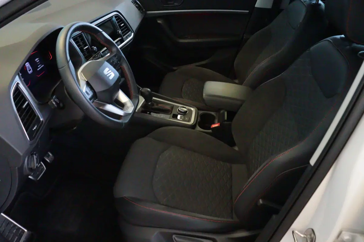 1.5 TSI FR Business Intense automaat | NAVI / APPCONNECT | CAMERA + PDC | CRUISE | STUUR / STOELVERW | ELEKTR KLEP |