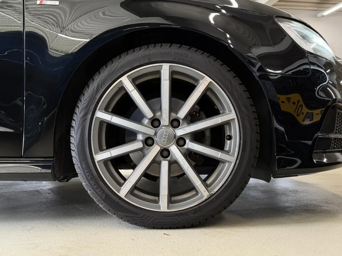 30 TFSI Sport S Line Edition | Navi | PDC | Cruise | 18 inch | LED | Clima ( Vestiging - Nieuwegein )