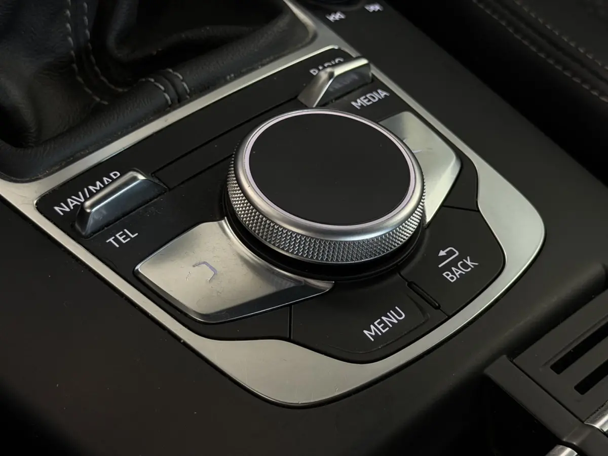 30 TFSI Sport S Line Edition | Navi | PDC | Cruise | 18 inch | LED | Clima ( Vestiging - Nieuwegein )