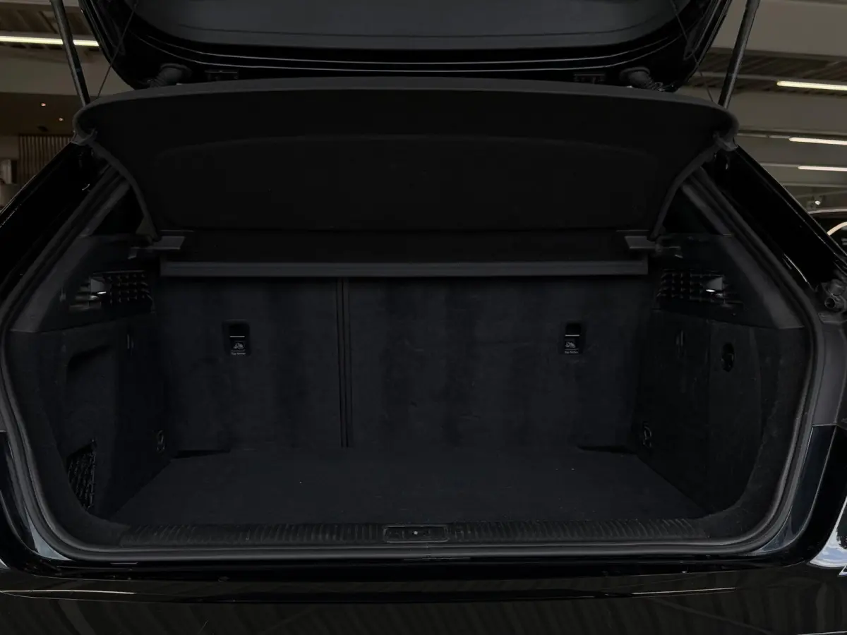 30 TFSI Sport S Line Edition | Navi | PDC | Cruise | 18 inch | LED | Clima ( Vestiging - Nieuwegein )