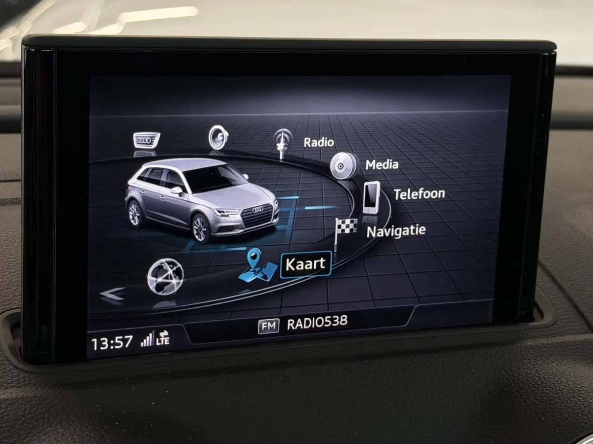 30 TFSI Sport S Line Edition | Navi | PDC | Cruise | 18 inch | LED | Clima ( Vestiging - Nieuwegein )