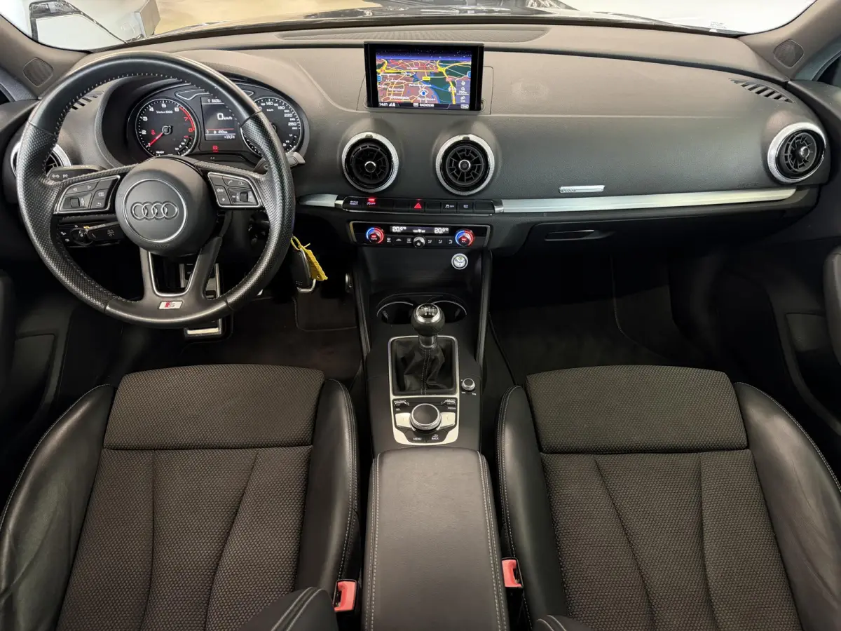 30 TFSI Sport S Line Edition | Navi | PDC | Cruise | 18 inch | LED | Clima ( Vestiging - Nieuwegein )