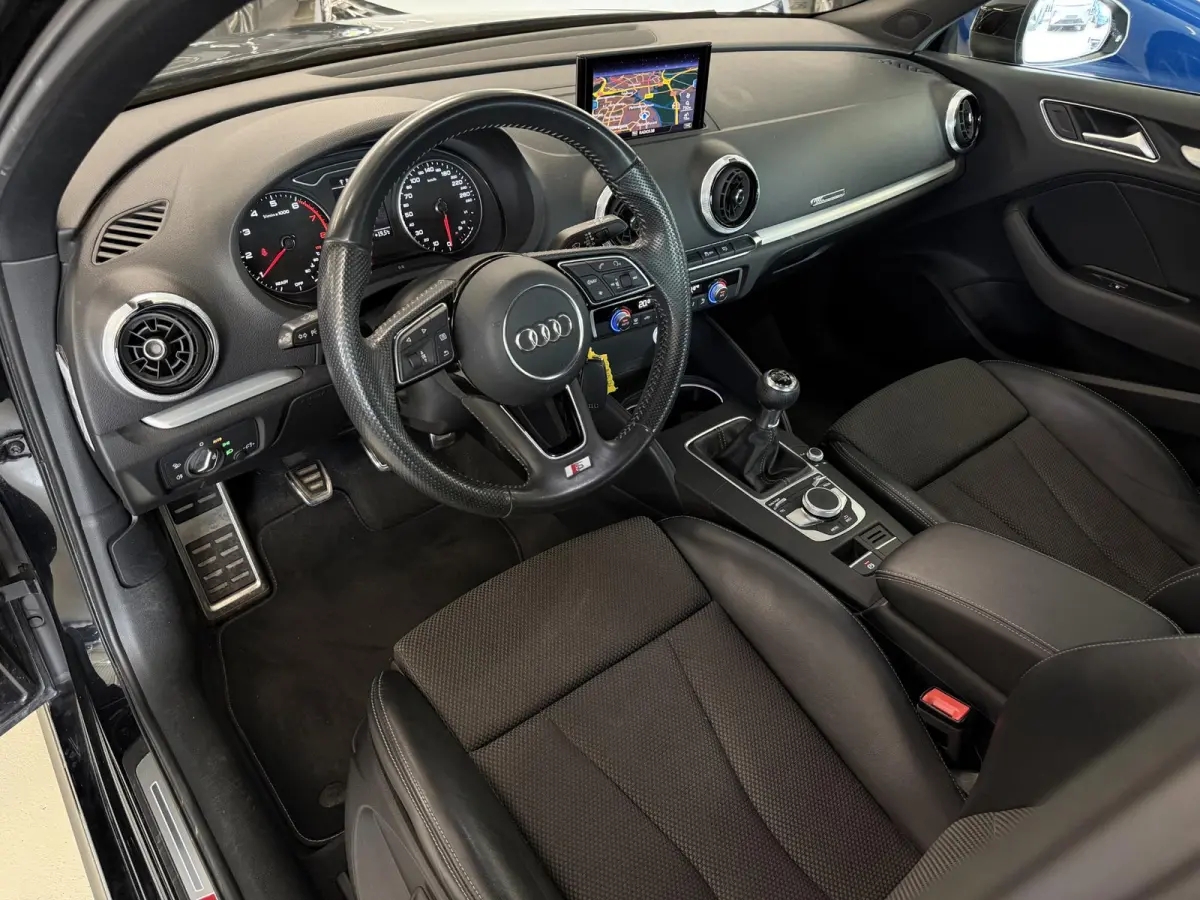 30 TFSI Sport S Line Edition | Navi | PDC | Cruise | 18 inch | LED | Clima ( Vestiging - Nieuwegein )