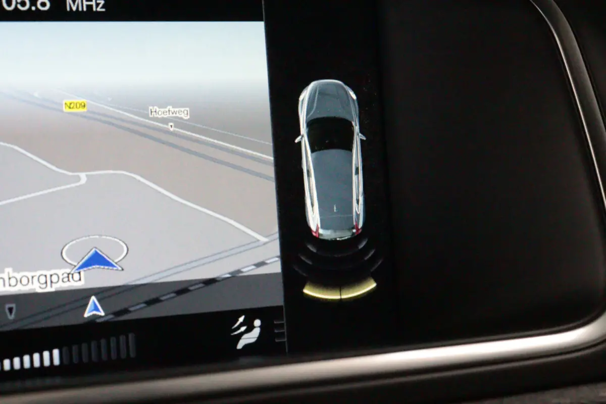 1.5 T3 Momentum Automaat | NAVI | CLIMA | PDC ACHTER | STOELVERW | CRUISE |