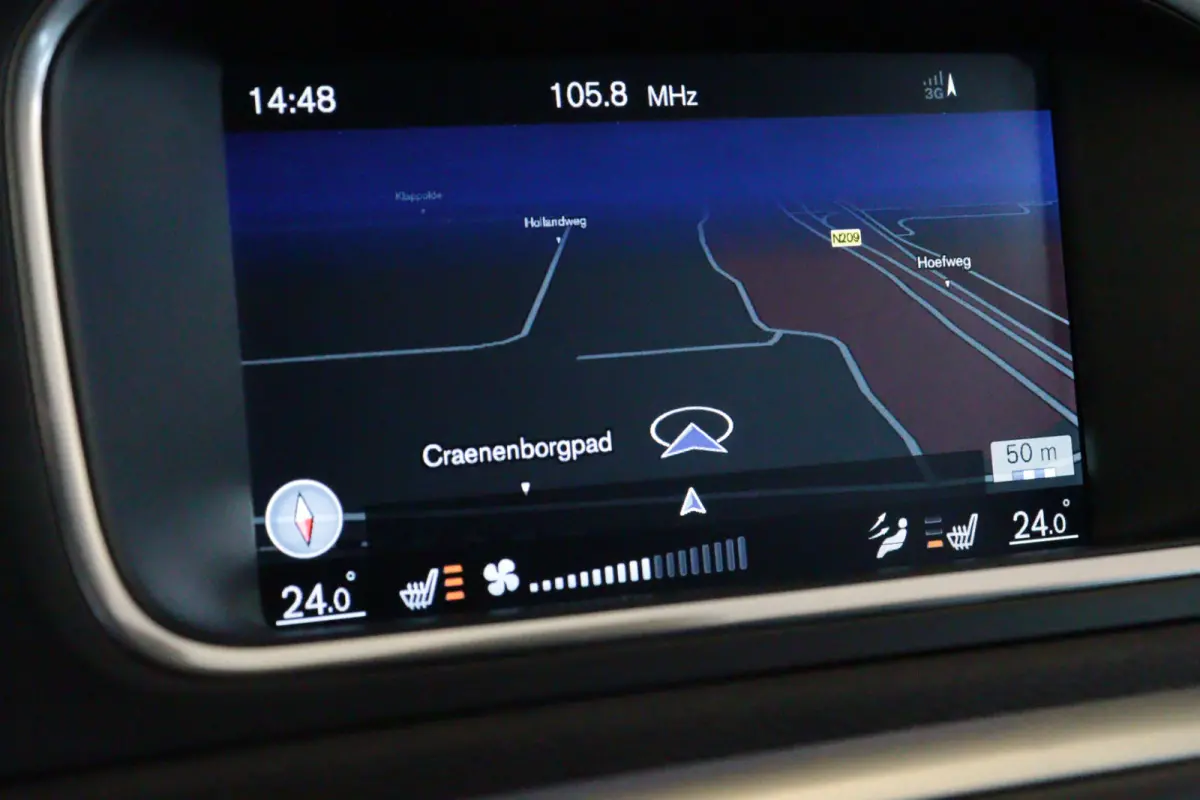 1.5 T3 Momentum Automaat | NAVI | CLIMA | PDC ACHTER | STOELVERW | CRUISE |