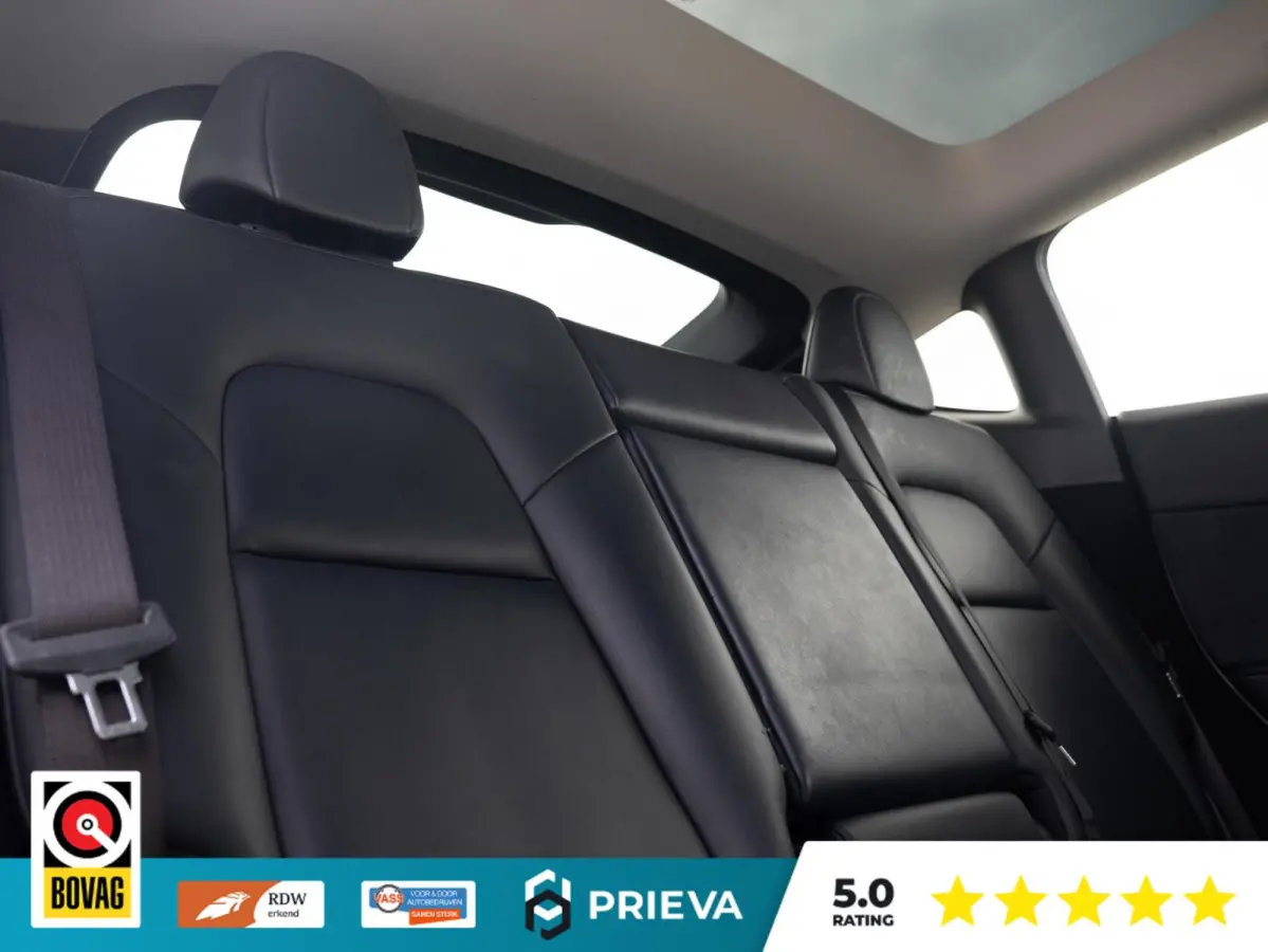 Tesla Long Range AWD | 513 pk | 2023 | Trekhaak | Panorama | Dealer onderhouden Tesla Model Y Long Range AWD | 513 pk | 2023 | Trekhaak | Panorama | Dealer onderhouden