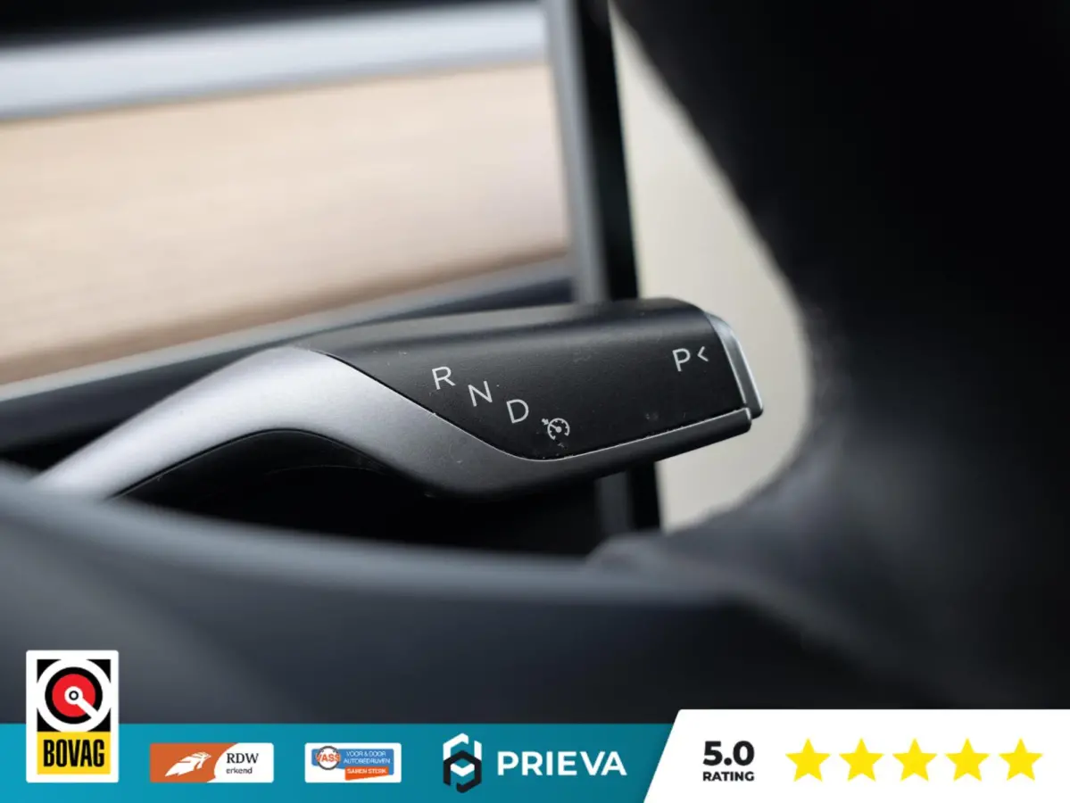 Tesla Long Range AWD | 513 pk | 2023 | Trekhaak | Panorama | Dealer onderhouden Tesla Model Y Long Range AWD | 513 pk | 2023 | Trekhaak | Panorama | Dealer onderhouden