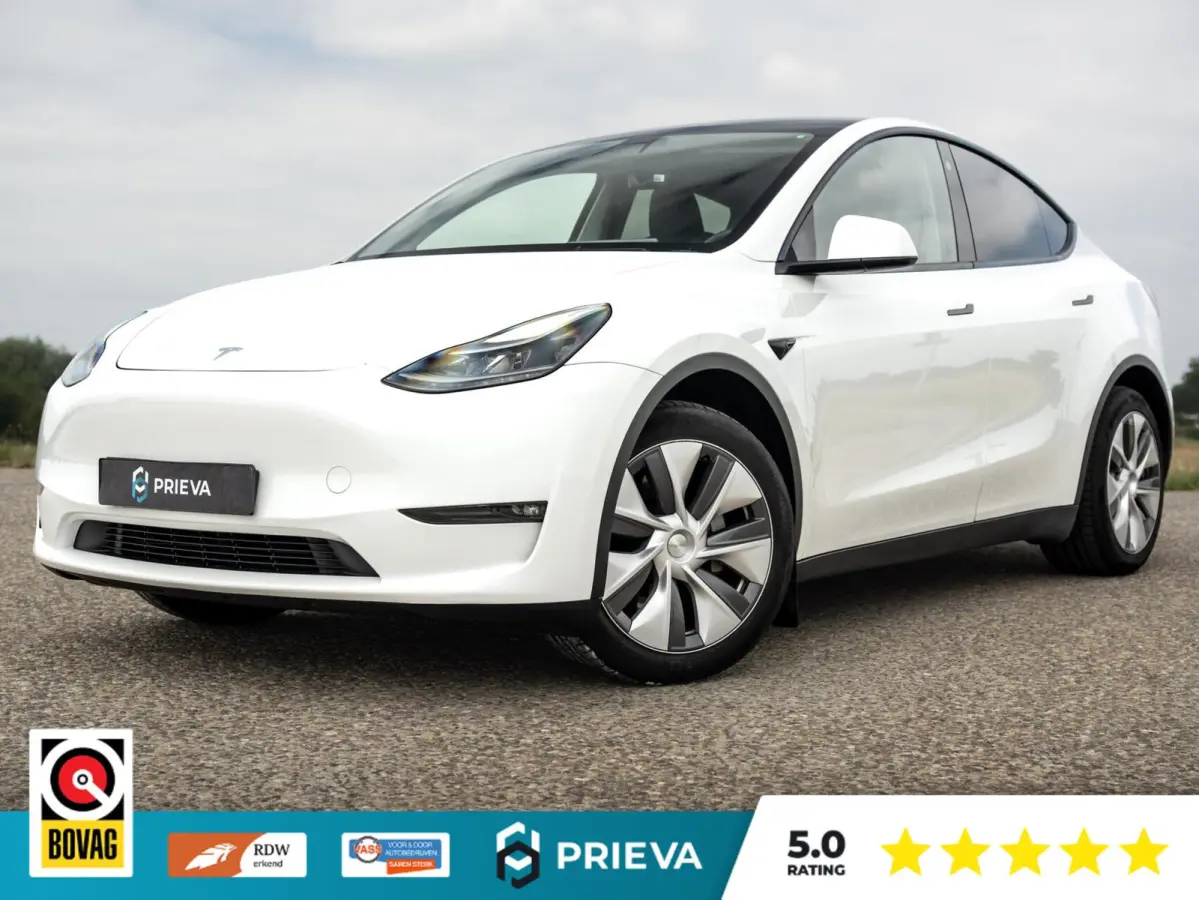 Tesla Long Range AWD | 513 pk | 2023 | Trekhaak | Panorama | Dealer onderhouden Tesla Model Y Long Range AWD | 513 pk | 2023 | Trekhaak | Panorama | Dealer onderhouden