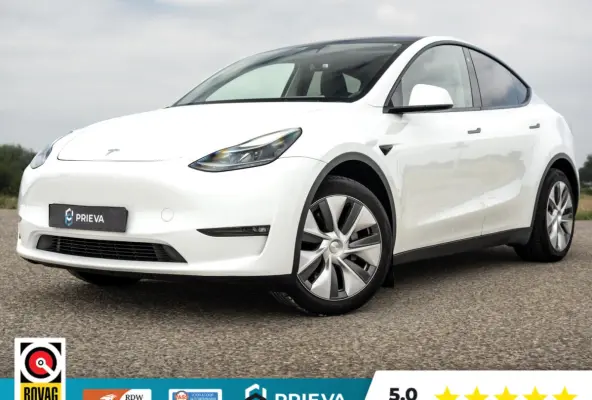 Tesla Long Range AWD | 513 pk | 2023 | Trekhaak | Panorama | Dealer onderhouden Tesla Model Y Long Range AWD | 513 pk | 2023 | Trekhaak | Panorama | Dealer onderhouden